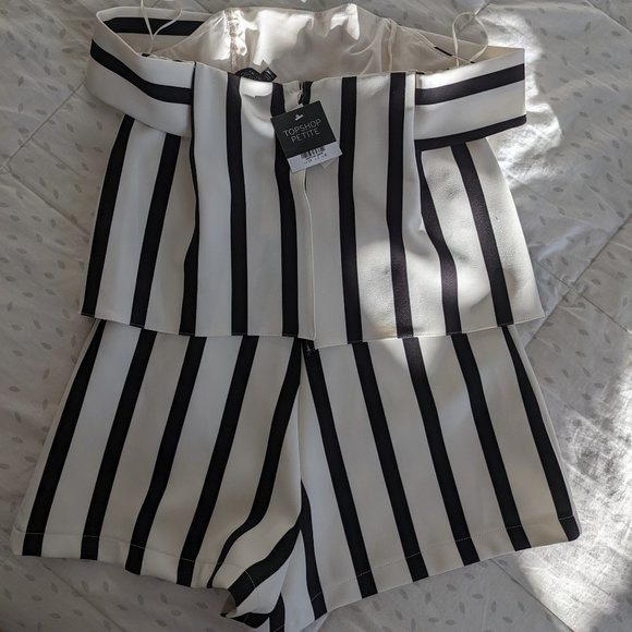 NWT TOPSHOP PETITE OFF-SHOULDER ROMPER - Picture 5 of 7